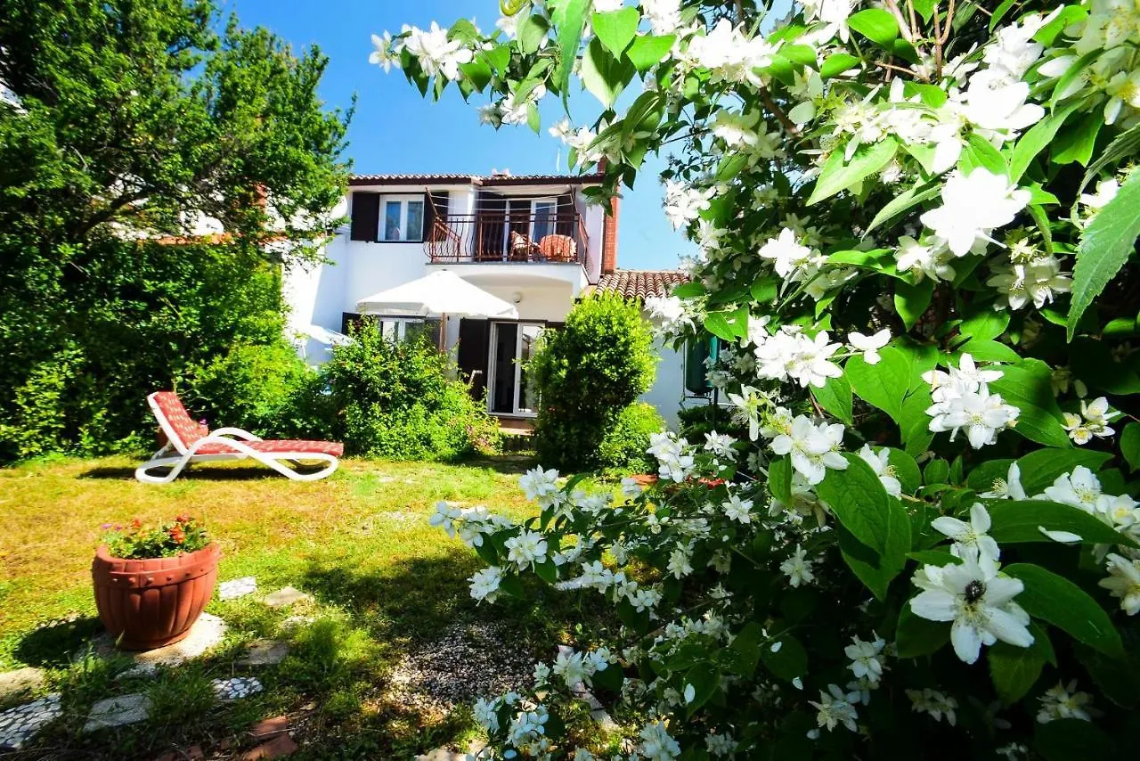 Holiday House Mira Starigrad Paklenica