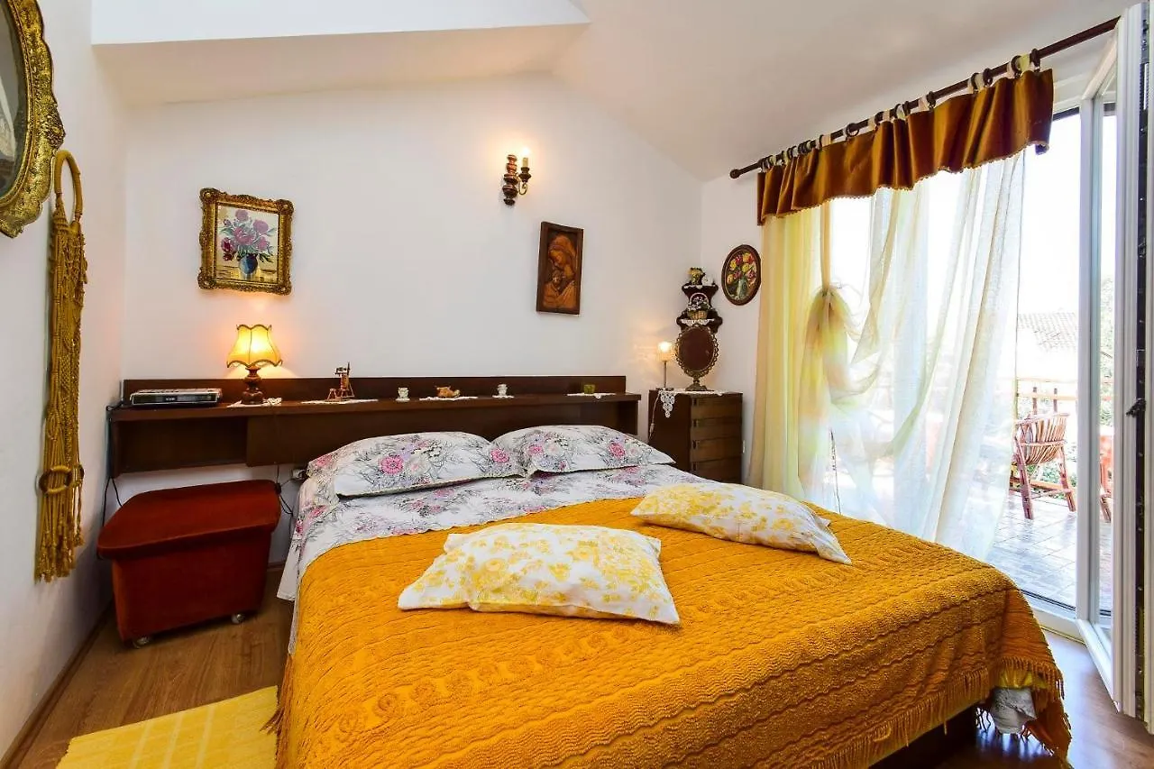 Holiday House Mira Starigrad Paklenica 0*,  Chorvatsko