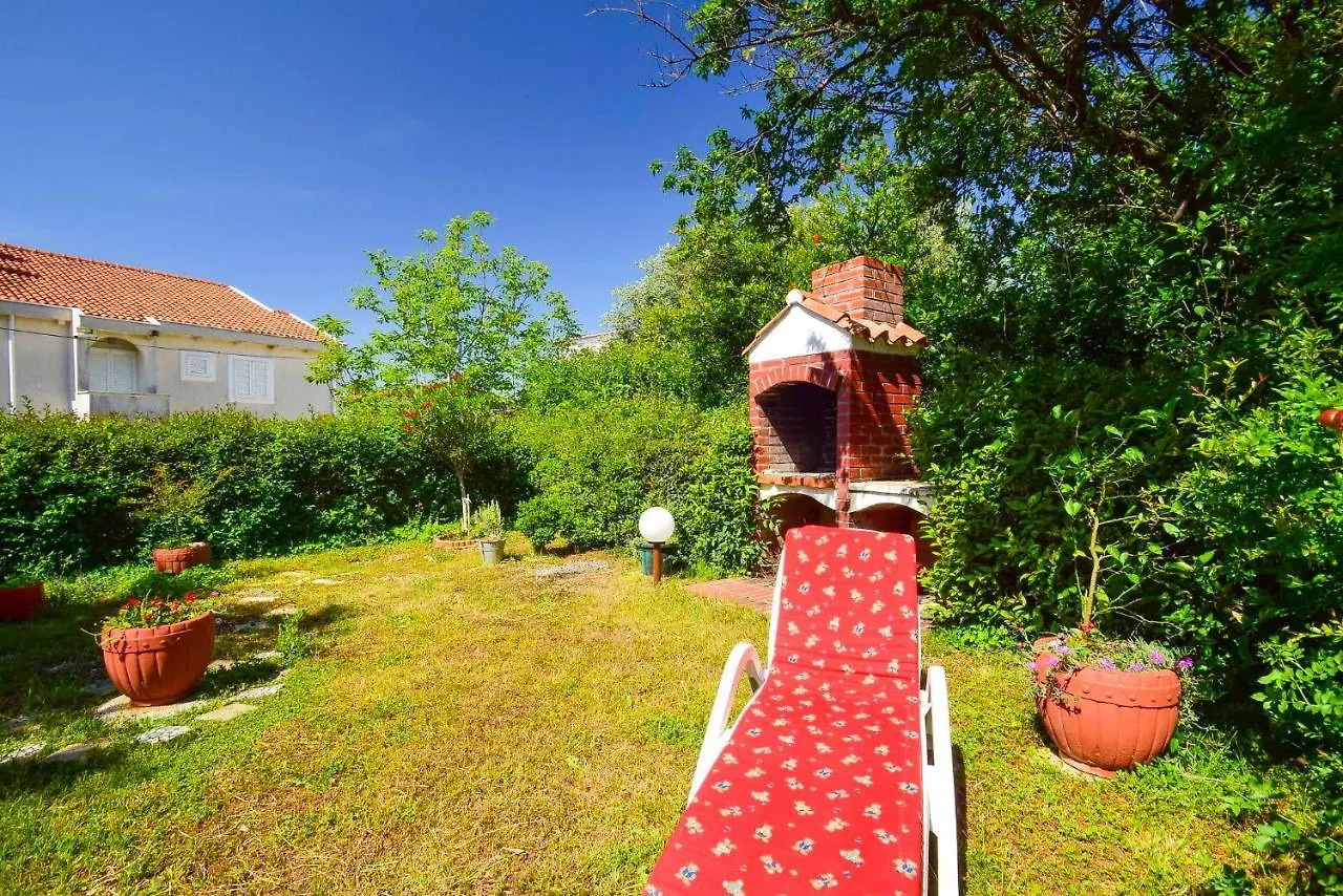 Holiday House Mira Starigrad Paklenica